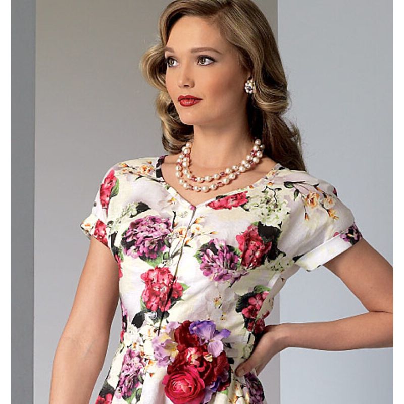 Patron Vogue 9106 A5 - Robe femme inspirée des années 1950