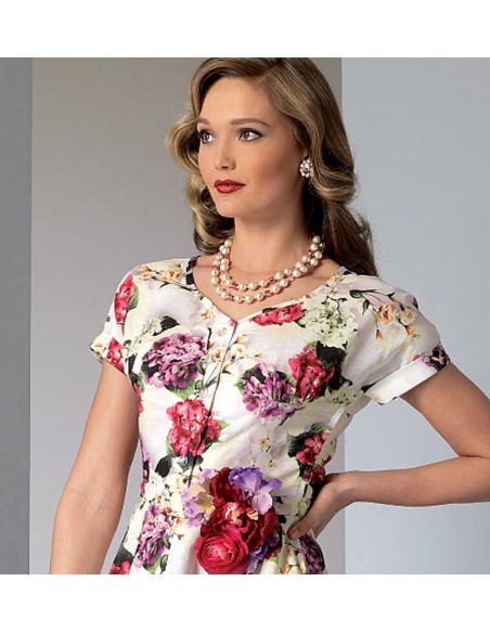 Patron Vogue 9106 A5 - Robe femme inspirée des années 1950