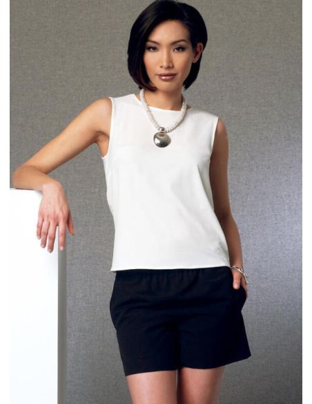 Patron Vogue 9191 ZZ - Ensemble femme : Ponchos, top, pantalon et short