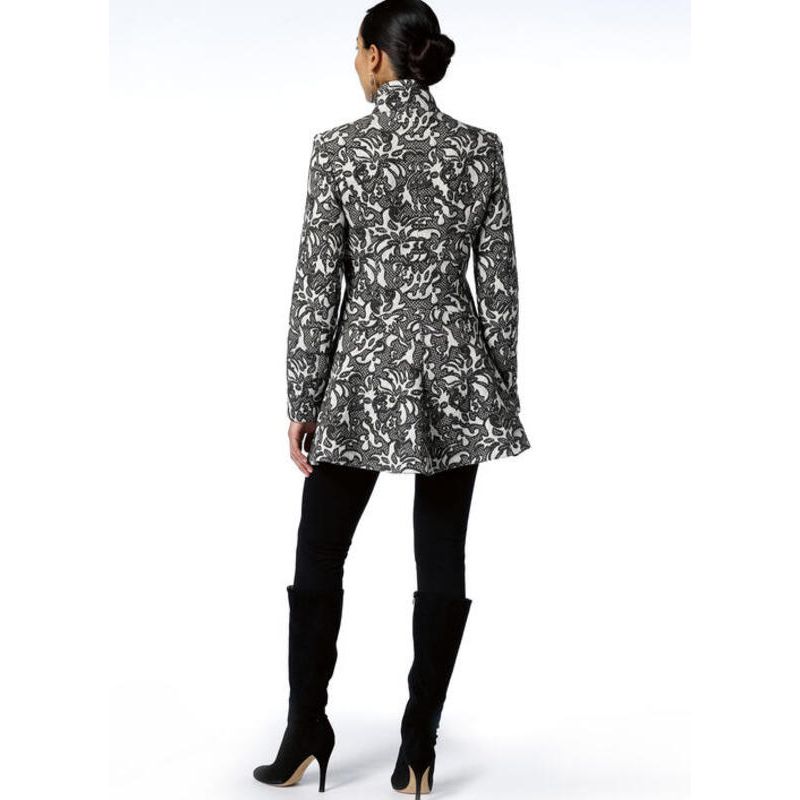 Patron Vogue 9212 E5 - Manteaux femme avec col cygne et coutures princesse