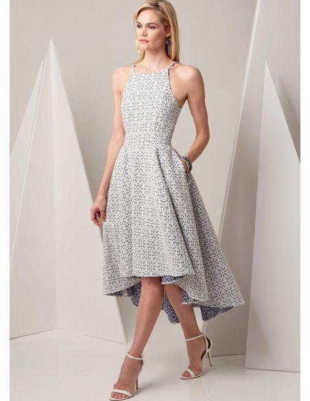 Patron Vogue 9252 A5 - Robe femme avec corsage bain de soleil et traîne