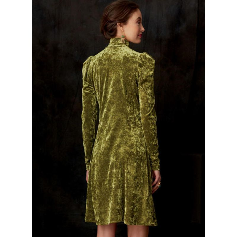 Patron Vogue 9264 A5 - Robes femme à col montant avec manches longues
