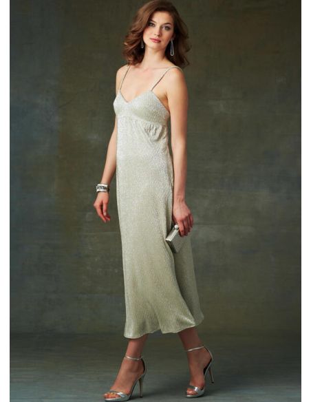 Patron Vogue 9278 E5 - Robe pour femme à bretelles