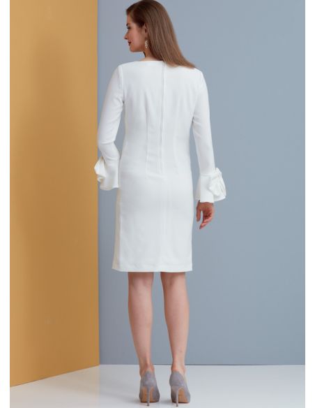Patron Vogue 9325 A5 - Robe femme style fourreau, disponible avec ou sans poignets volantés