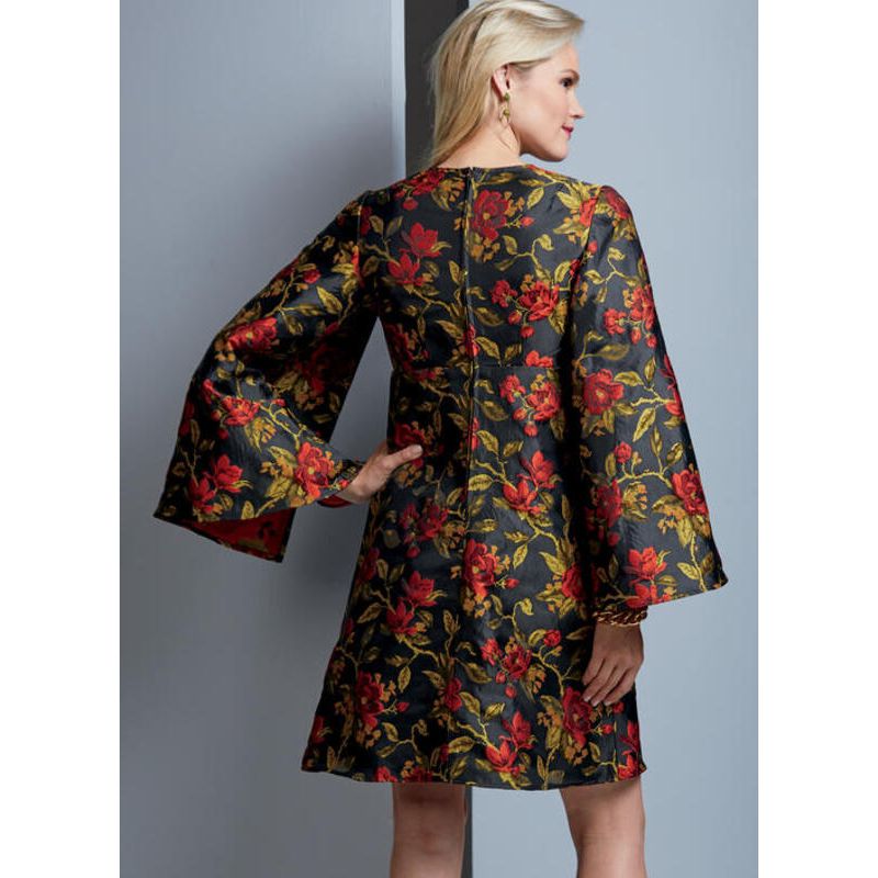 Patron Vogue 9344 E5 - Robes femme avec choix de manches fendues ou style bishop