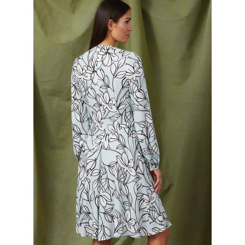 Patron Vogue 1928 A5 - Nuisette raffinée femme