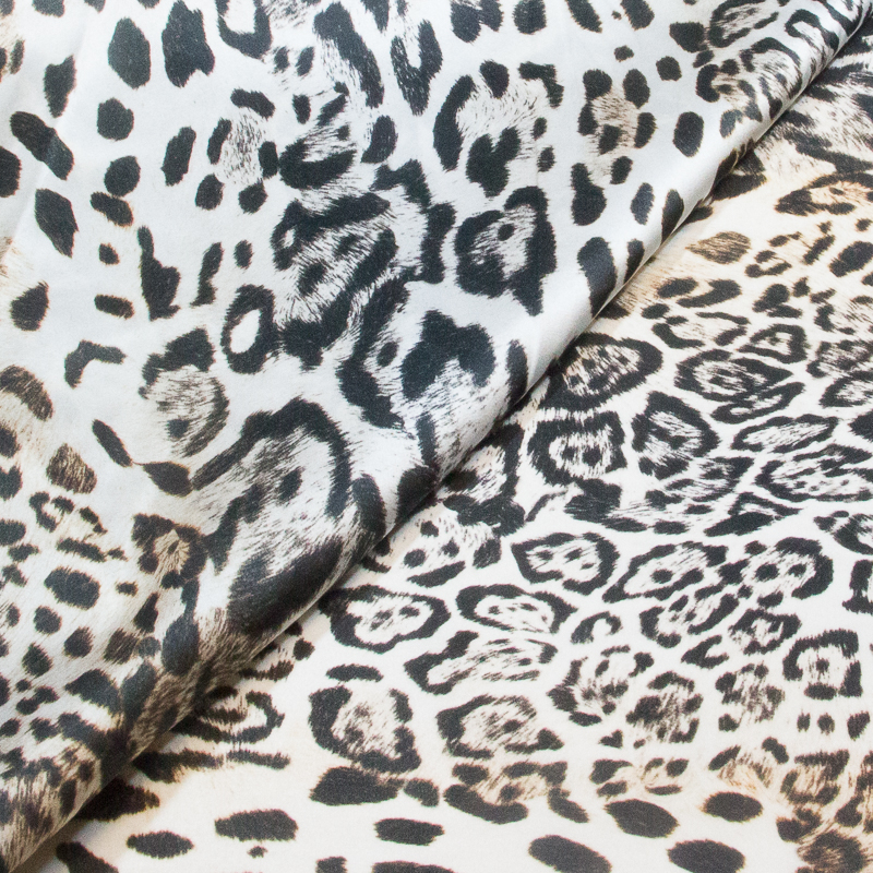 Satin de soie - Motif léopard noir et beige