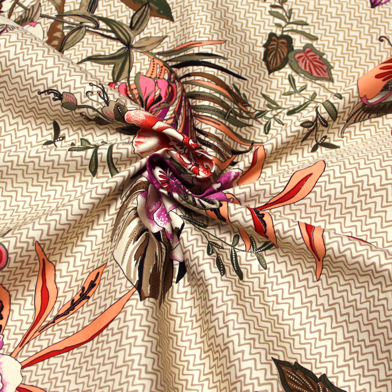 Gabardine coton & élasthanne - Fleuri fuchsia & rouge fond beige à motif