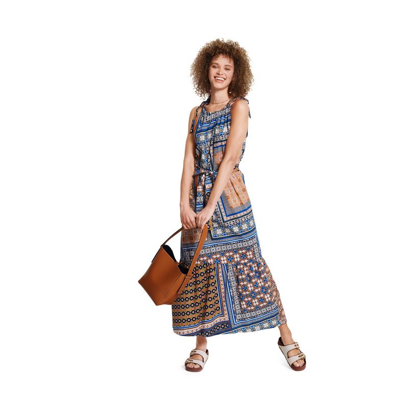 Patron Burda 5810 - Robe