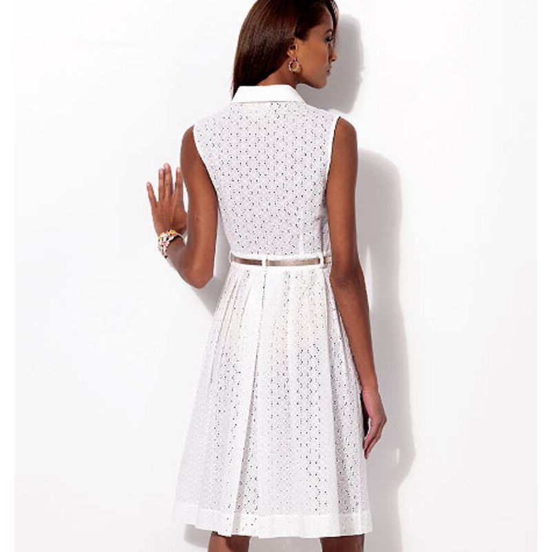 Patron McCall's 6696.B5 - Robes