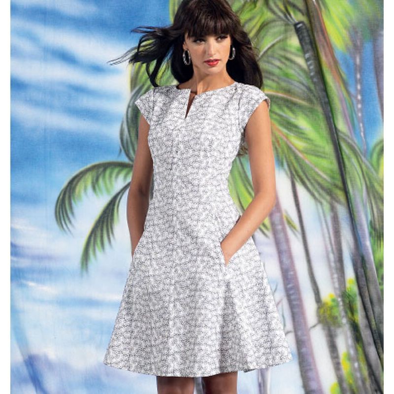 Patron McCall's 6741.B5 - Robes