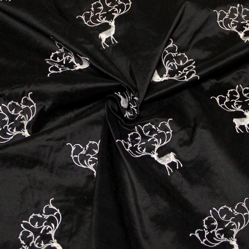 Soie sauvage 100% soie brodée - Cerf blanc fond noir