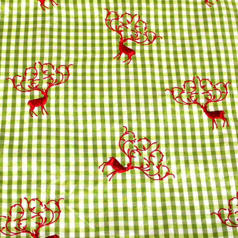 Soie sauvage 100% soie brodée - Cerf rouge fond vichy vert pomme