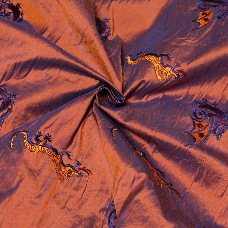 Soie sauvage 100% soie brodée - Dragon fond orange changeant bleu