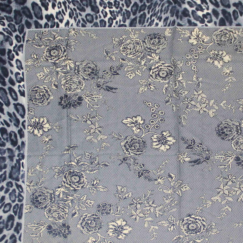Foulard twill - Motif fleurs Bordure léopard bleu