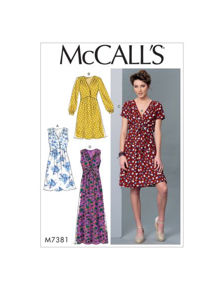 Patron McCall's 7381.Y - Robes