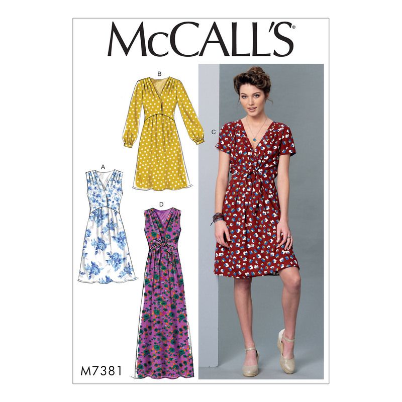 Patron McCall's 7381.Y - Robes
