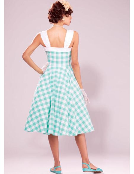 Patron McCall's 7599.A5 - Robes