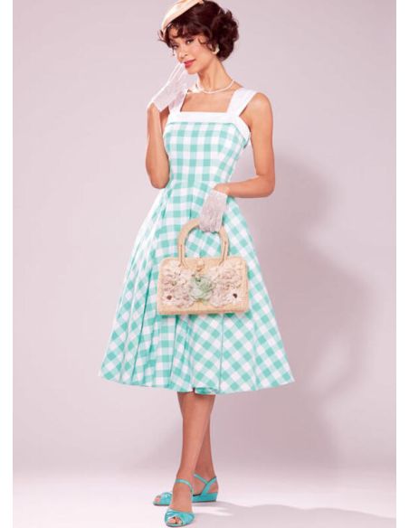 Patron McCall's 7599.A5 - Robes