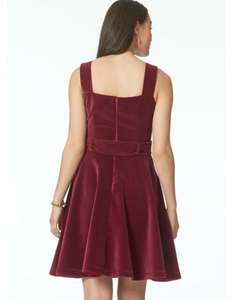 Patron McCall's 7626.AX5 - Robes, barboteuse et combinaison