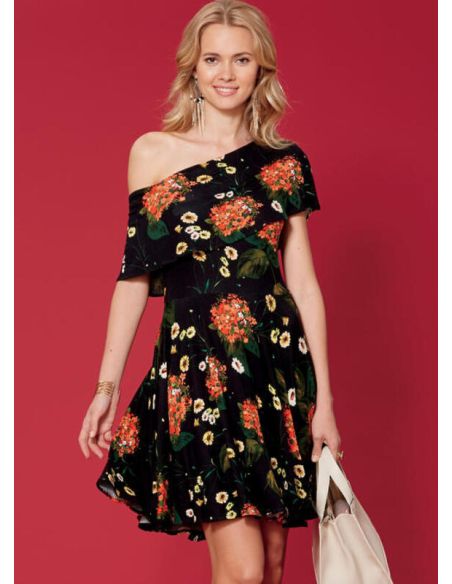 Patron McCall's 7683.A5 - Robes