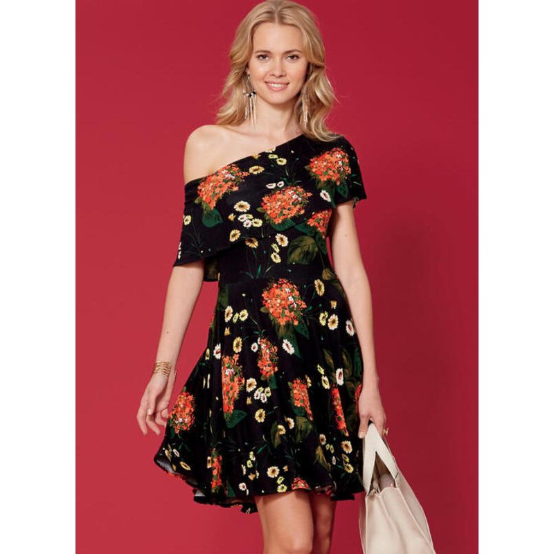 Patron McCall's 7683.A5 - Robes