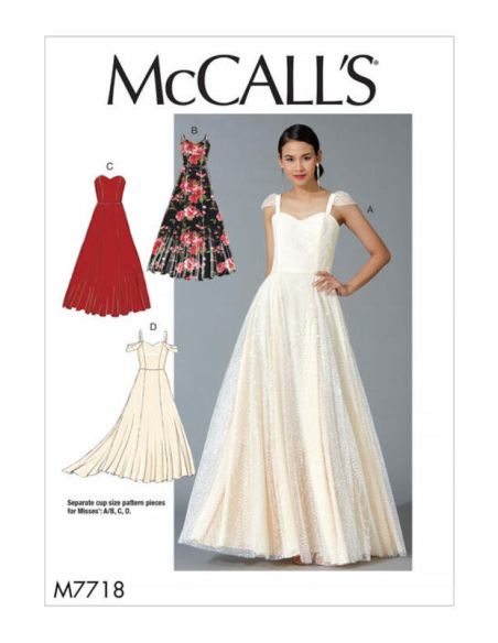 Patron McCall's 7718.A5 - Robes