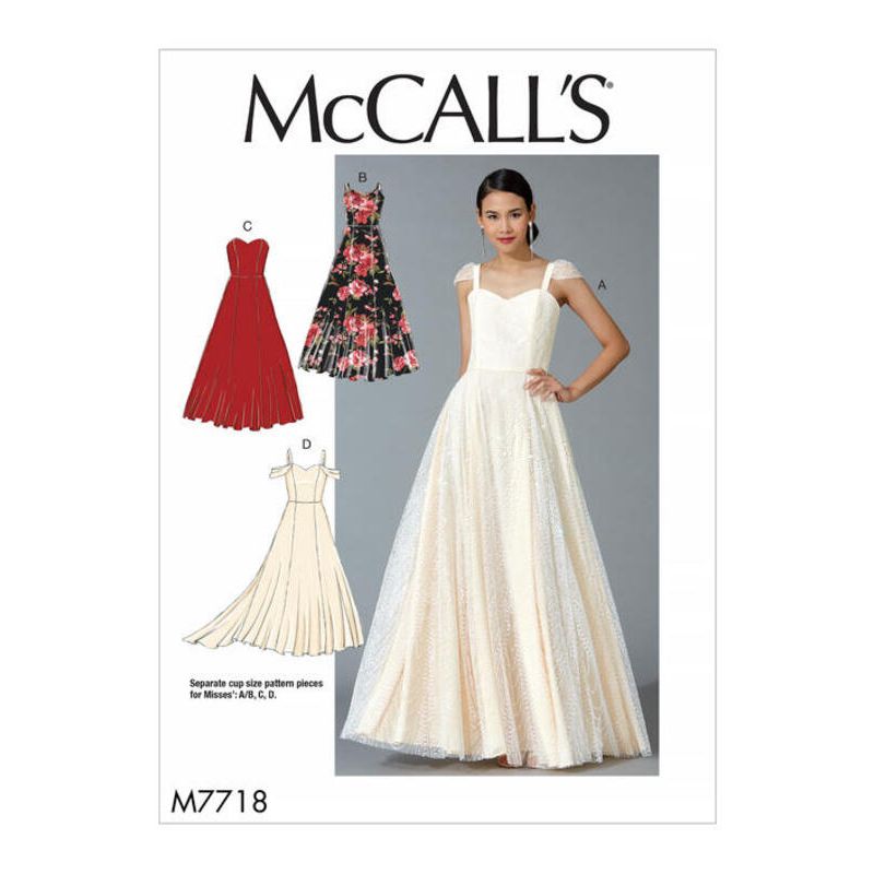 Patron McCall's 7718.A5 - Robes