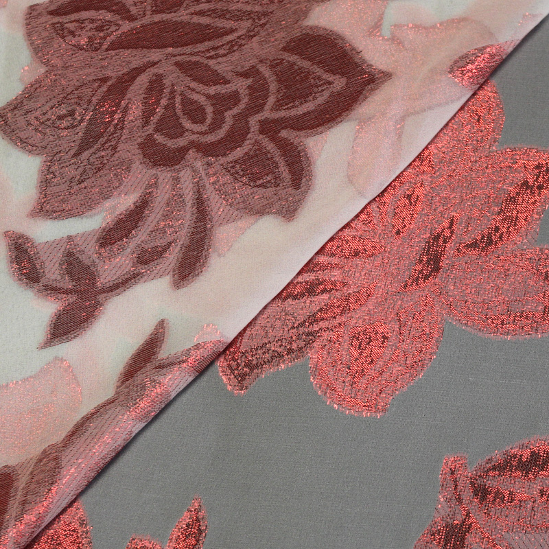 Mousseline de soie jacquard lancé découpé -  Rose rouge