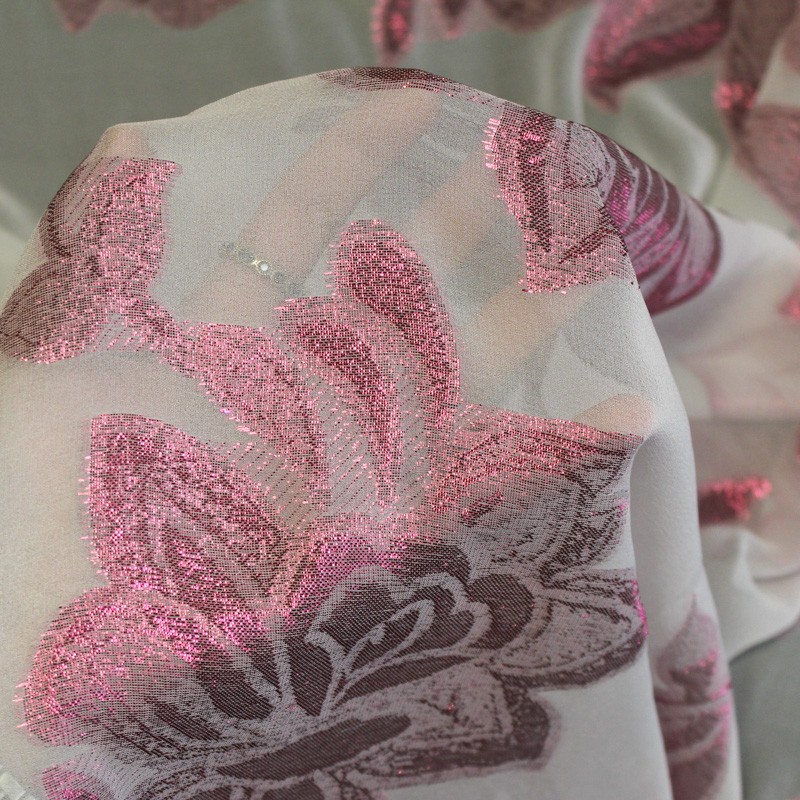 Mousseline de soie jacquard lancé découpé -  Rose fuchsia