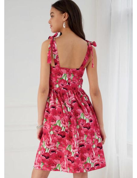 Patron McCall's 7778.A5 - Robes, barboteuse et combinaison