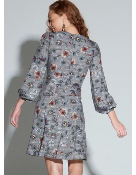 Patron McCall's 7802.A5 - Robes