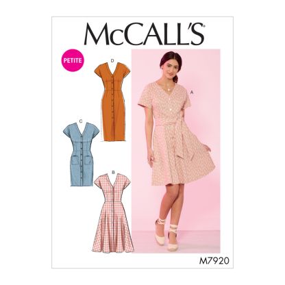 Patron McCall's 7920.A5 - Robes