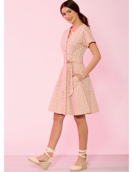 Patron McCall's 7920.A5 - Robes