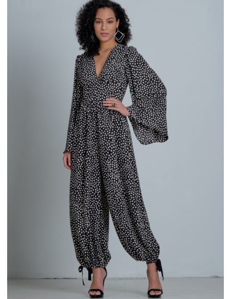 Patron McCall's 8009.A5 - Barboteuse et combinaisons