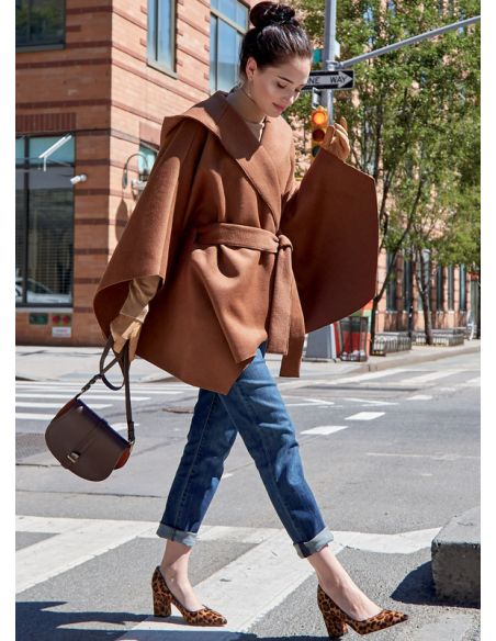 Patron McCall's 8029.Y - Capes