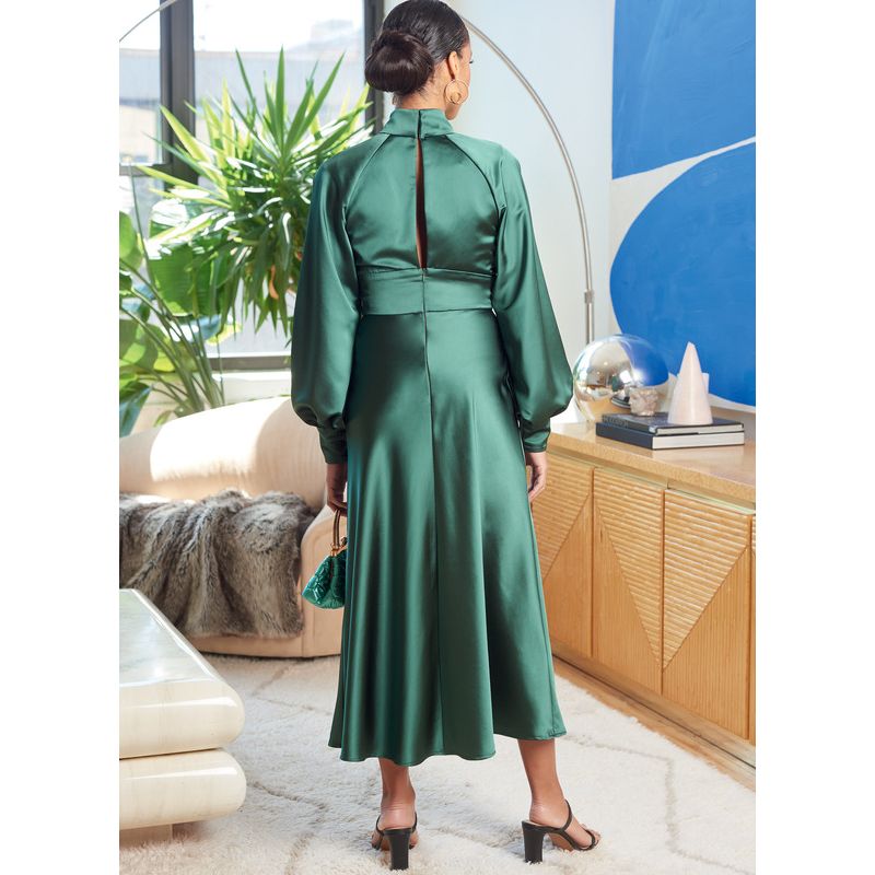 Patron McCall's 8141.A5 - Robes