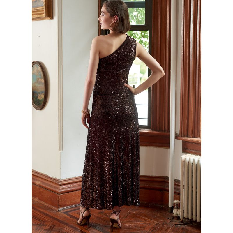 Patron McCall's 8142.A5 - Robes