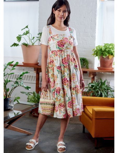 Patron McCall's 8193.A5 - Robes