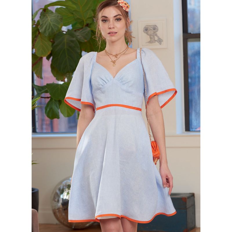 Patron McCall's 8195.A5 - Robes