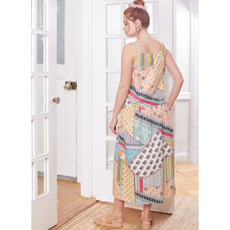 Patron McCall's 8214.Y - Robes