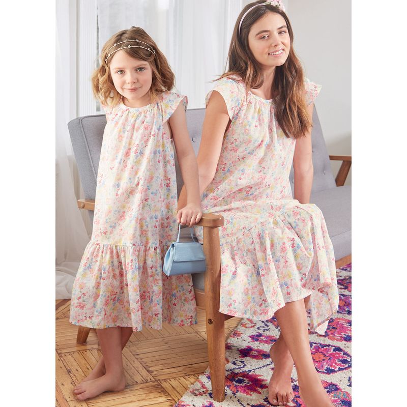 Patron McCall's 8216.A - Robes