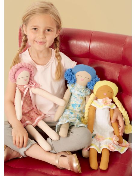 Patron McCall's 8235.OS - Poupée de chiffon de 46cm