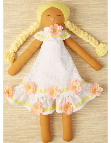 Patron McCall's 8235.OS - Poupée de chiffon de 46cm