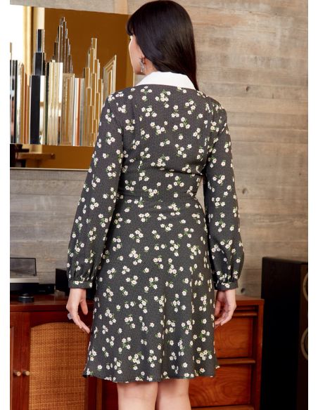 Patron McCall's 8239.A5 - Robes