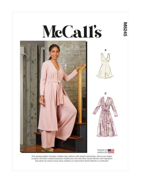 Patron McCall's 8245.A - Barboteuse, combinaison, robe de chambre