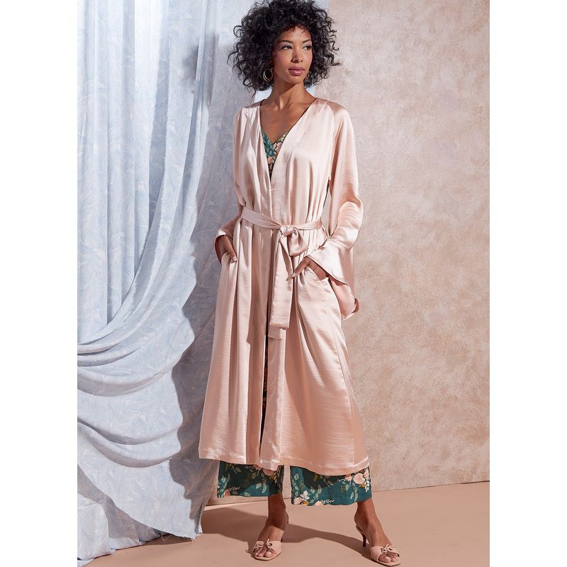 Patron McCall's 8261.Y - Barboteuse, combinaison, robe