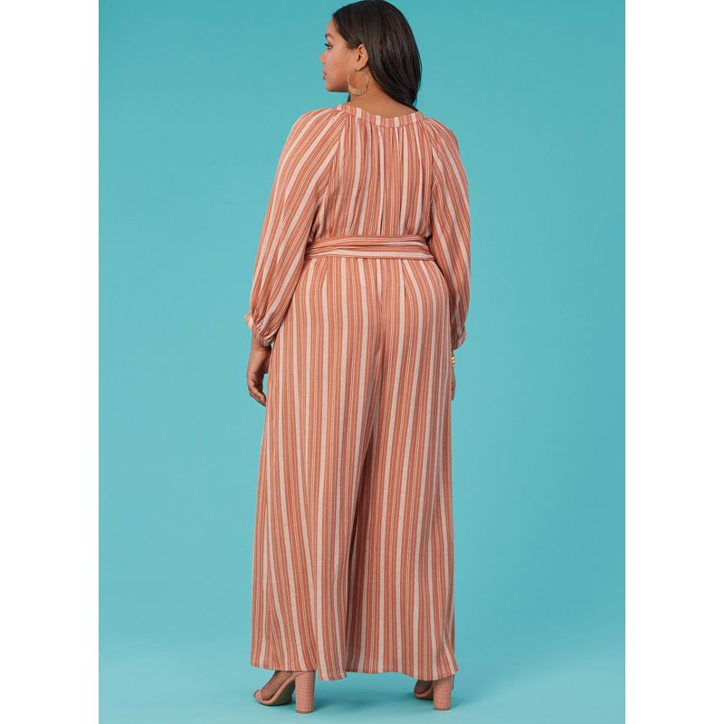 Patron McCall's 8288.B5 - Barboteuse, combinaisons