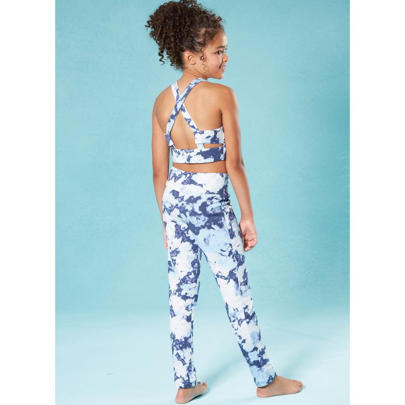 Patron McCall's 8374.A - Veste, haut et collant