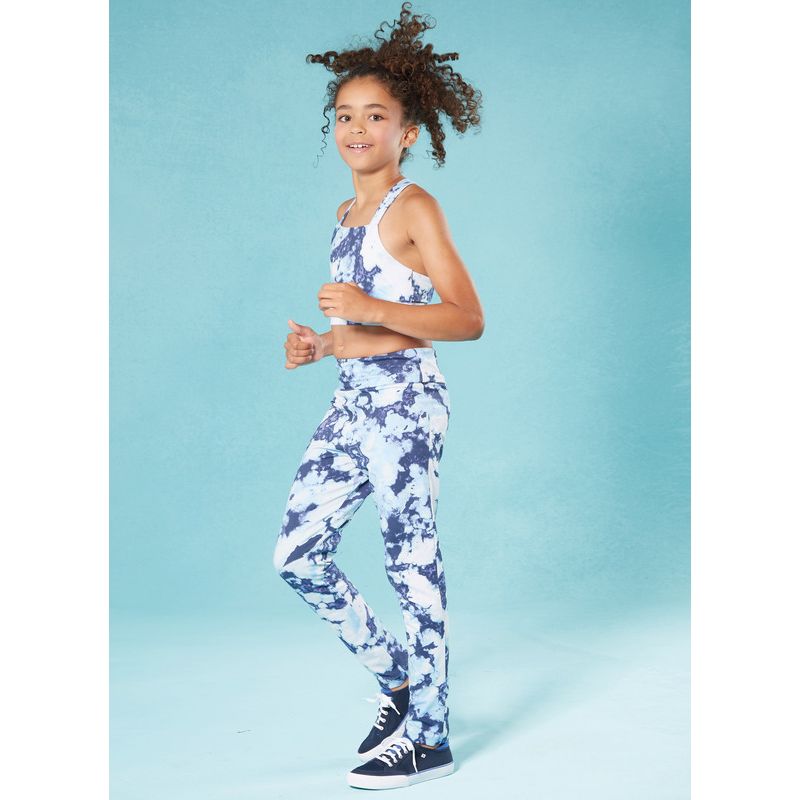 Patron McCall's 8374.A - Veste, haut et collant